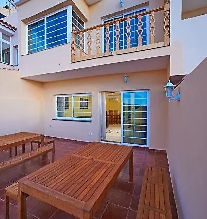 A Luxury Townhouse! Сasa de vacaciones Costa Adeje (Tenerife)