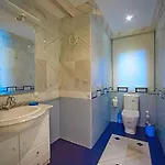 A Luxury Townhouse! Будинок відпочинку