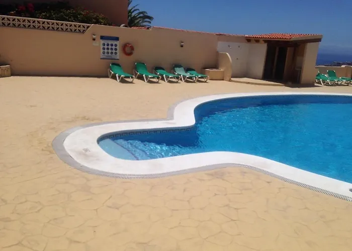 A Luxury Townhouse! Адехе